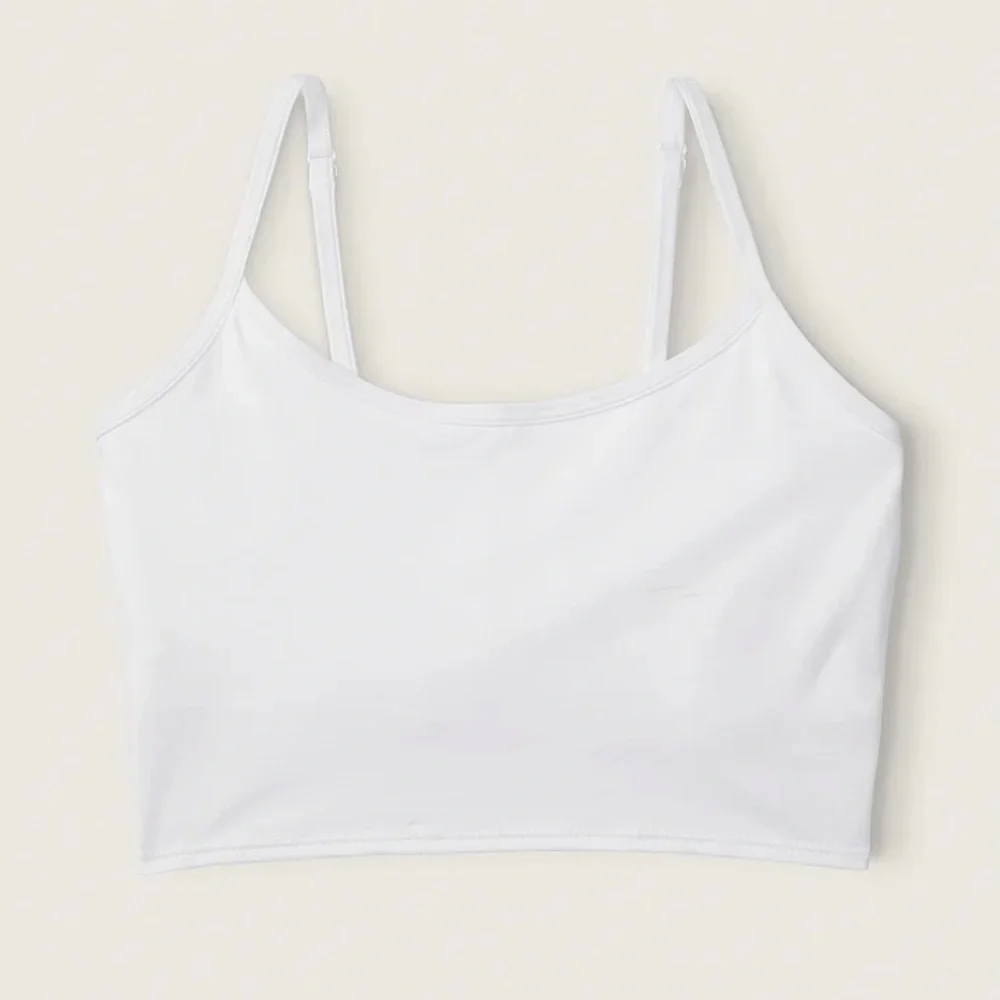 PINK Ultimate Lightly Lined Sports Crop - Picture 4 of 7